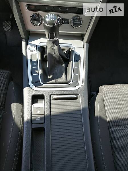 Універсал Volkswagen Passat 2015 в Кам'янець-Подільському