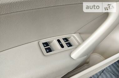 Седан Volkswagen Passat 2012 в 