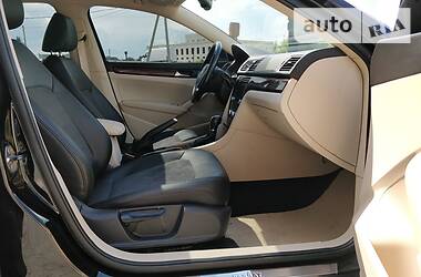 Седан Volkswagen Passat 2012 в 