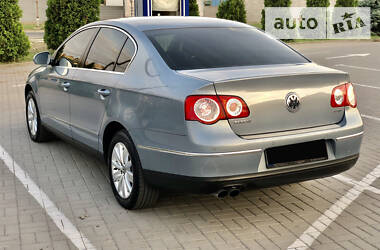 Седан Volkswagen Passat 2010 в Мариуполе