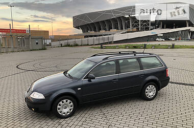 Універсал Volkswagen Passat 2002 в 