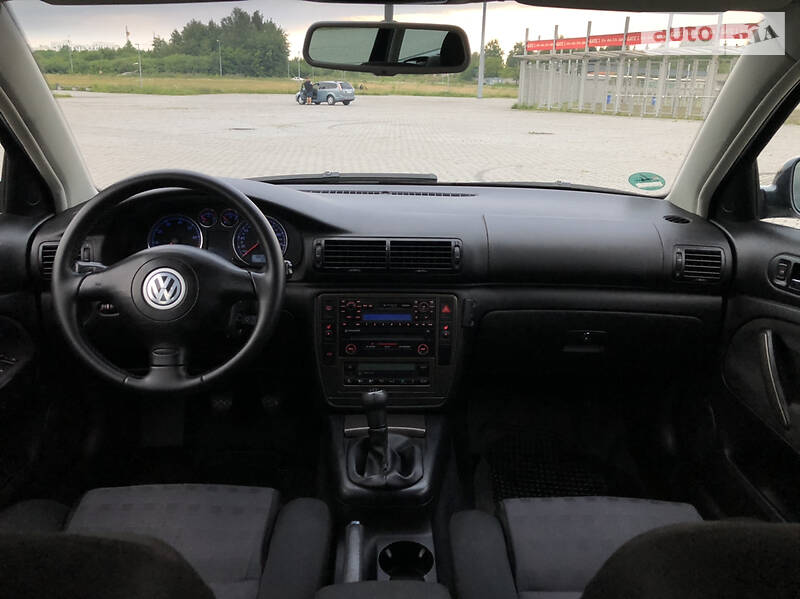 Универсал Volkswagen Passat 2002 в Львове