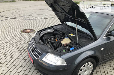Універсал Volkswagen Passat 2002 в 