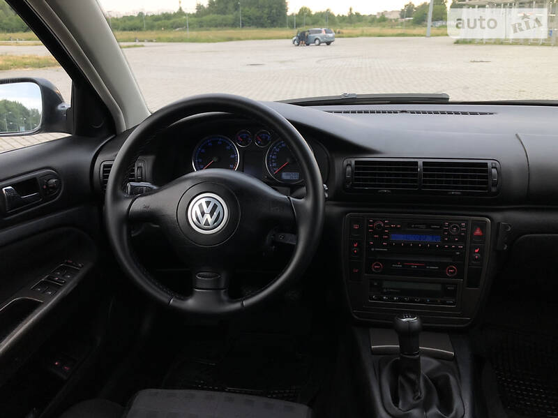 Универсал Volkswagen Passat 2002 в Львове