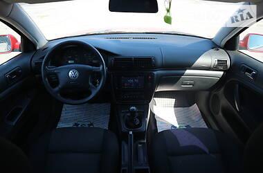 Універсал Volkswagen Passat 1998 в 
