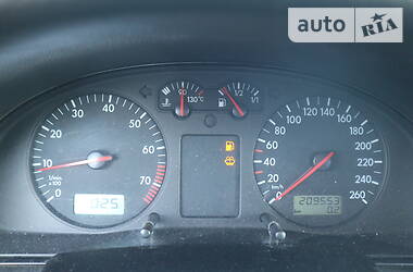Універсал Volkswagen Passat 1998 в 