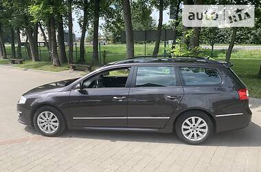 Универсал Volkswagen Passat 2010 в Стрые