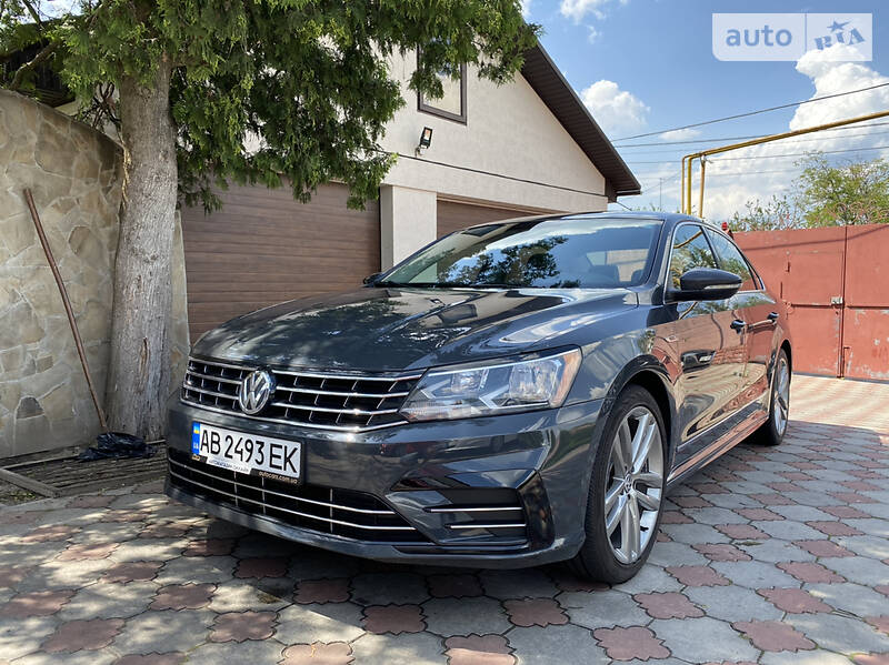 Седан Volkswagen Passat 2017 в Житомирі