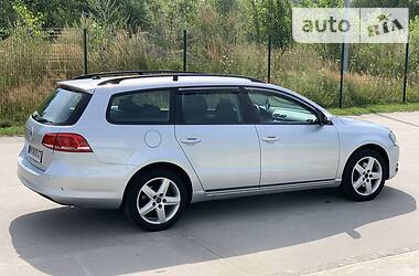 Універсал Volkswagen Passat 2013 в 
