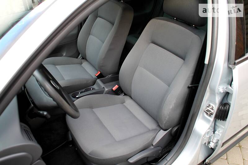 Універсал Volkswagen Passat 2005 в Полтаві фото 82 Універсал Volkswagen Passat 2005 в Полтаві