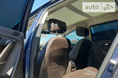 Універсал Volkswagen Passat 2011 в 