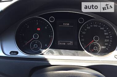 Універсал Volkswagen Passat 2013 в 