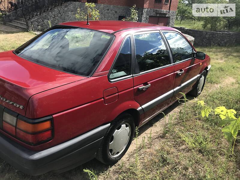 Седан Volkswagen Passat 1993 в Дніпрі