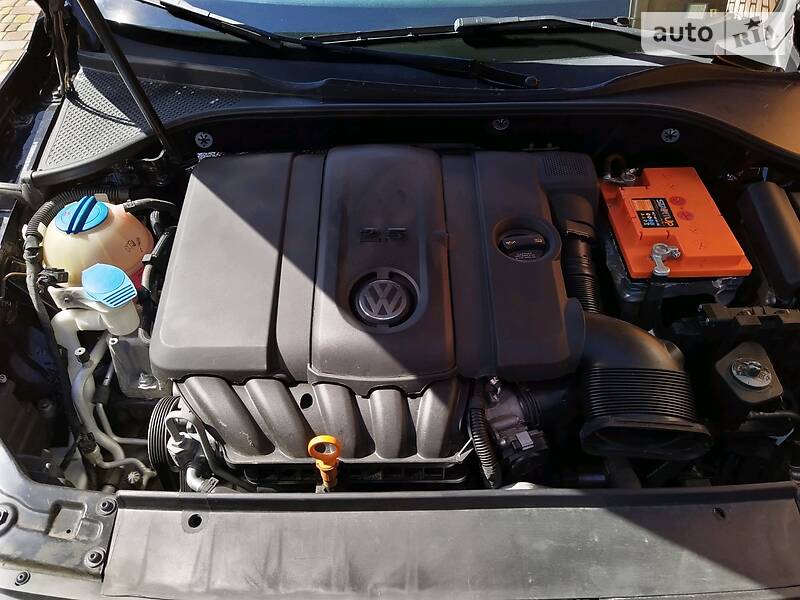 Седан Volkswagen Passat 2013 в Києві