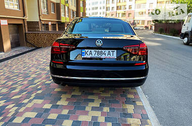 Седан Volkswagen Passat 2017 в Киеве