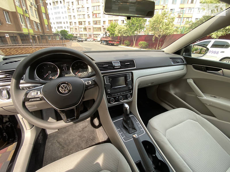 Седан Volkswagen Passat 2017 в Києві