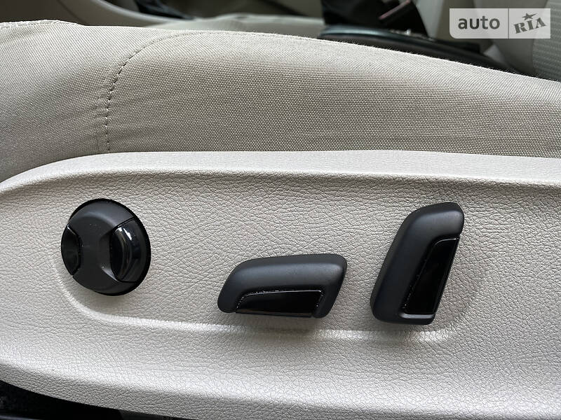 Седан Volkswagen Passat 2017 в Києві