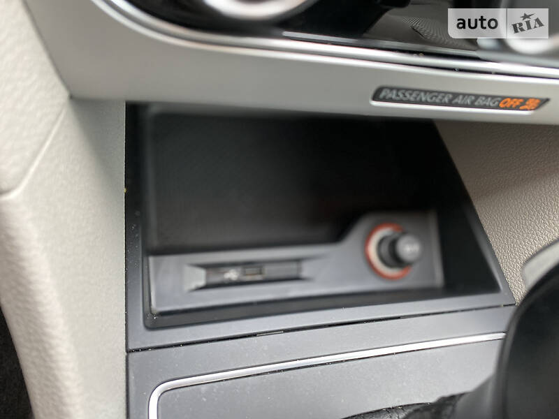 Седан Volkswagen Passat 2017 в Києві