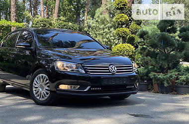 Седан Volkswagen Passat 2013 в Киеве