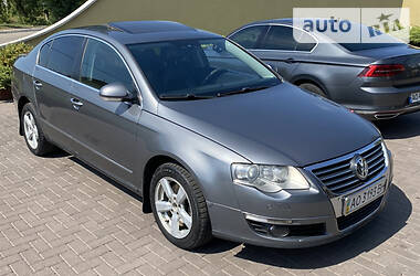 Седан Volkswagen Passat 2006 в Виноградові