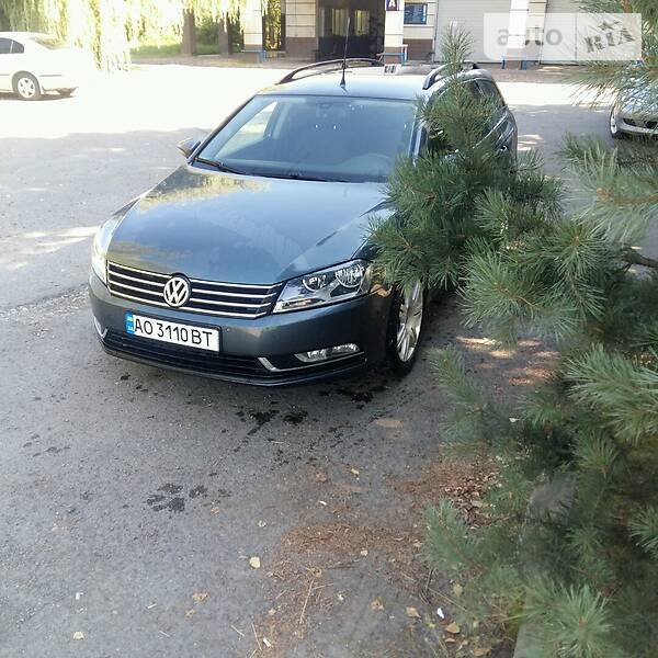 Універсал Volkswagen Passat 2010 в Хусті