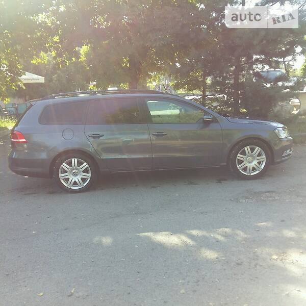 Універсал Volkswagen Passat 2010 в Хусті