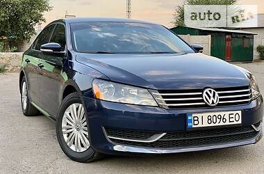 Седан Volkswagen Passat 2013 в Горішніх Плавнях