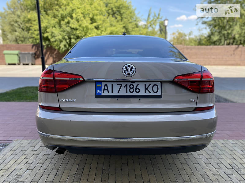 Седан Volkswagen Passat 2016 в Києві