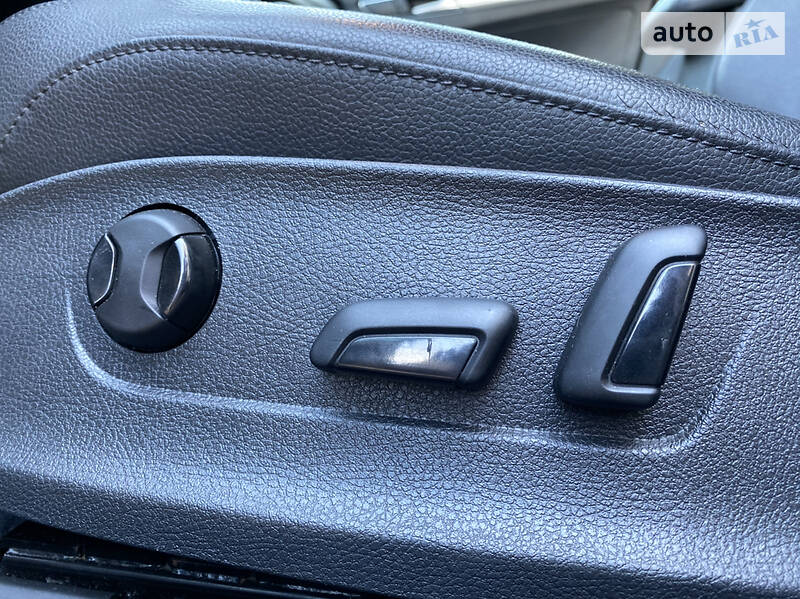 Седан Volkswagen Passat 2016 в Києві