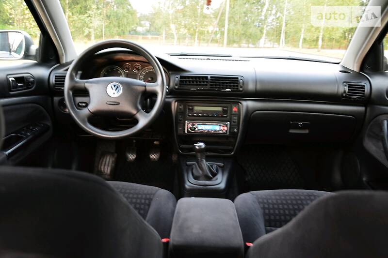 Седан Volkswagen Passat 2002 в Дрогобичі