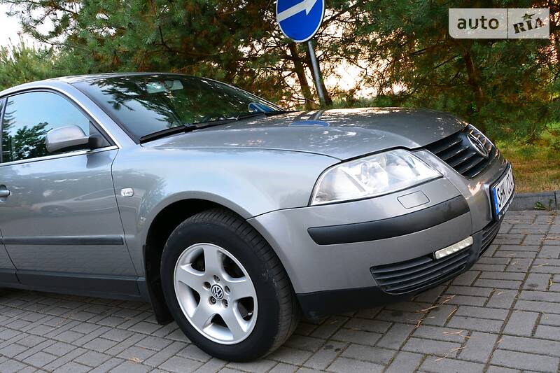 Седан Volkswagen Passat 2002 в Дрогобичі