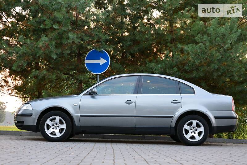 Седан Volkswagen Passat 2002 в Дрогобичі