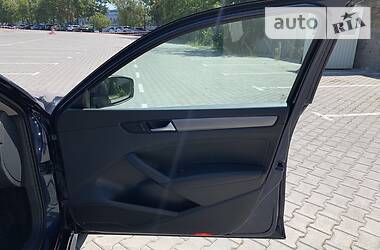 Седан Volkswagen Passat 2015 в 