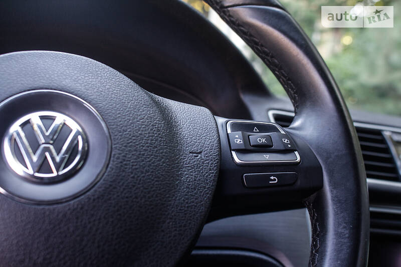 Седан Volkswagen Passat 2015 в Львові фото 49 Седан Volkswagen Passat 2015 в Львові