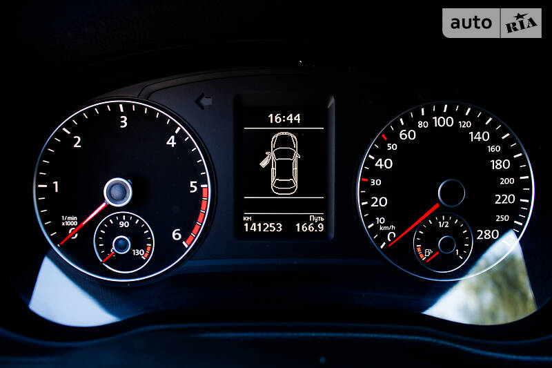 Седан Volkswagen Passat 2015 в Львові фото 61 Седан Volkswagen Passat 2015 в Львові