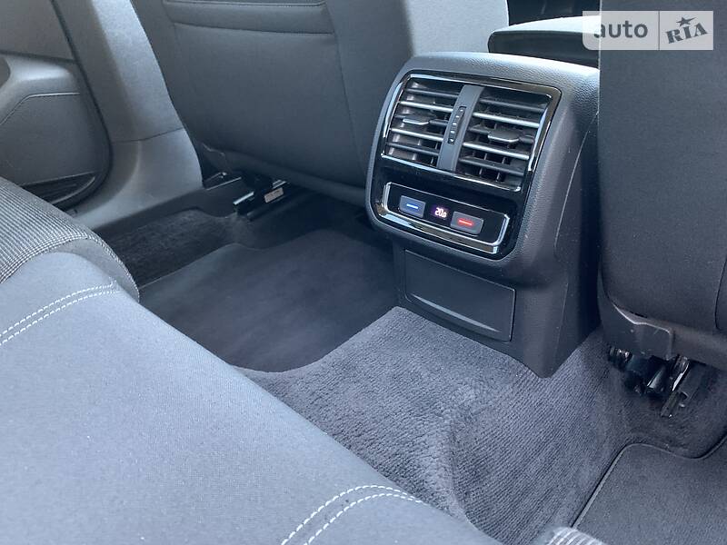 Універсал Volkswagen Passat 2015 в Луцьку
