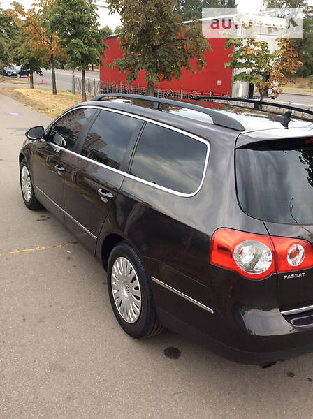 Універсал Volkswagen Passat 2010 в Києві