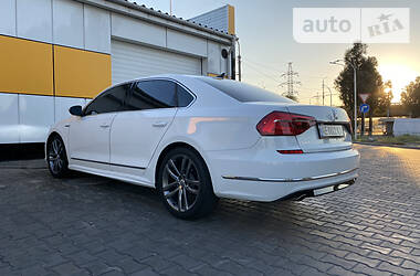 Седан Volkswagen Passat 2017 в 