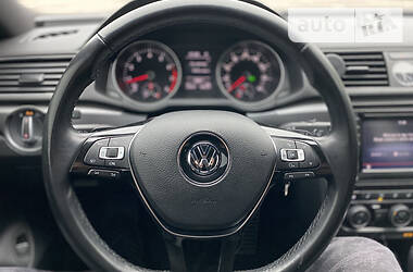Седан Volkswagen Passat 2017 в 