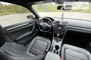 Седан Volkswagen Passat 2017 в 