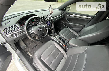 Седан Volkswagen Passat 2017 в 