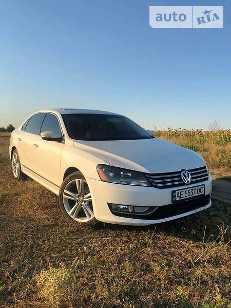 Седан Volkswagen Passat 2014 в Дніпрі фото Седан Volkswagen Passat 2014 в Дніпрі