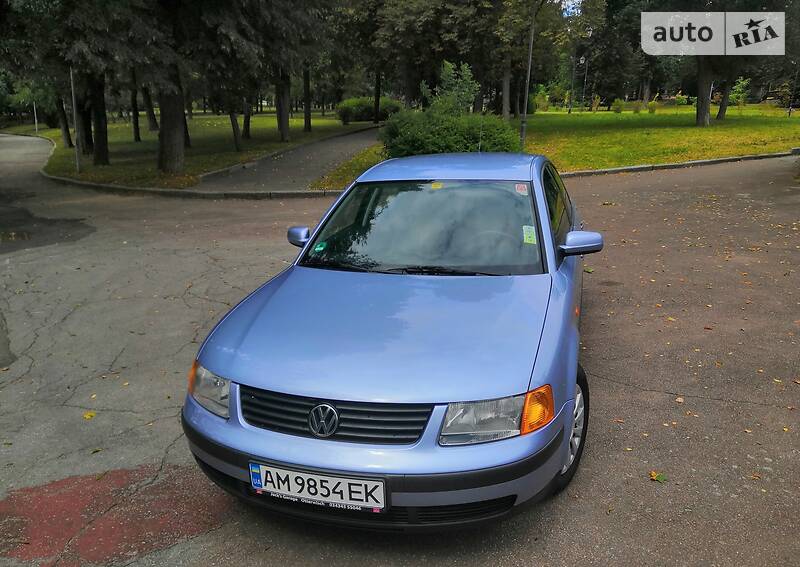 Седан Volkswagen Passat 1997 в Житомирі