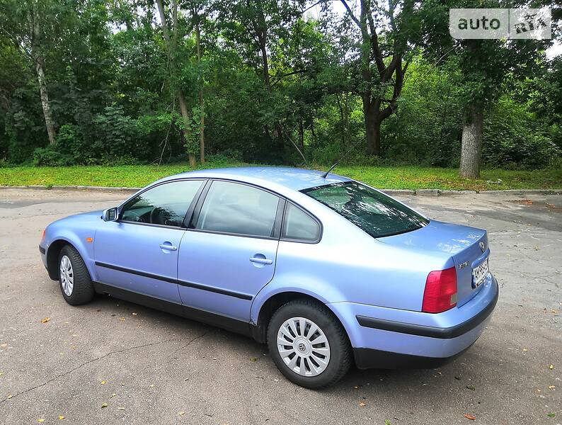 Седан Volkswagen Passat 1997 в Житомирі