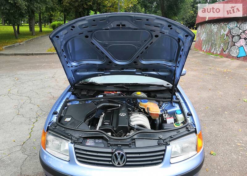 Седан Volkswagen Passat 1997 в Житомирі