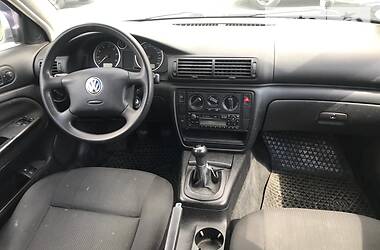 Універсал Volkswagen Passat 2001 в 