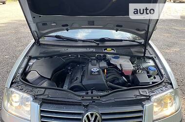 Універсал Volkswagen Passat 2001 в 