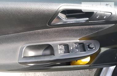 Універсал Volkswagen Passat 2010 в 