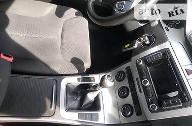 Універсал Volkswagen Passat 2010 в 