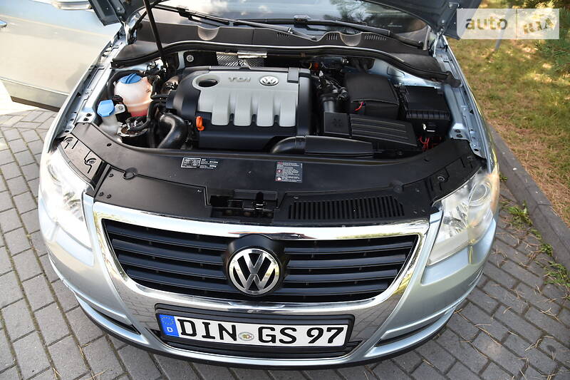 Універсал Volkswagen Passat 2008 в Дрогобичі